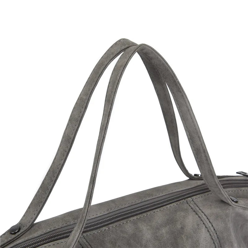 Bolsa Feminina Tote em Couro com Spikes