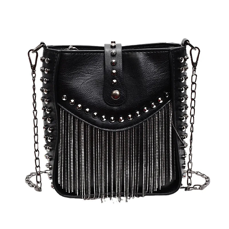 Bolsa Feminina de Ombro em Couro Com franjas e Spikes