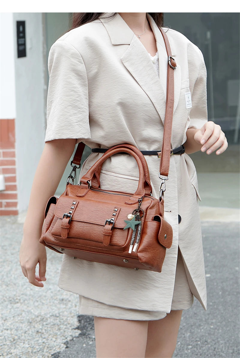 Bolsa Feminina de Ombro em Couro Casual