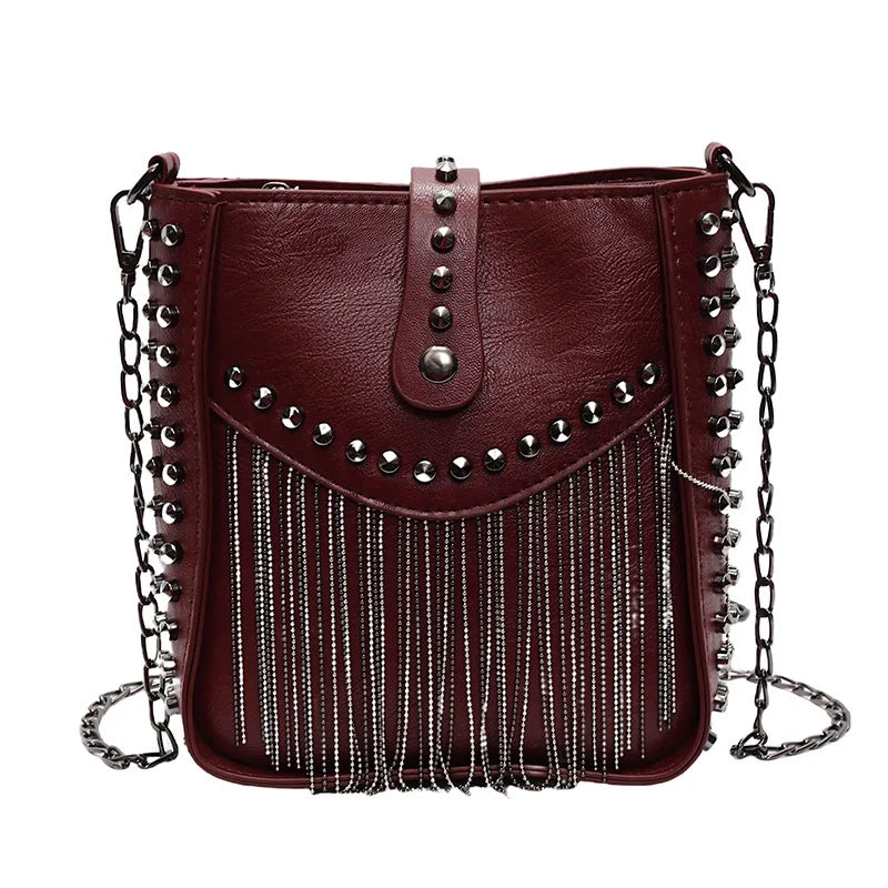 Bolsa Feminina de Ombro em Couro Com franjas e Spikes
