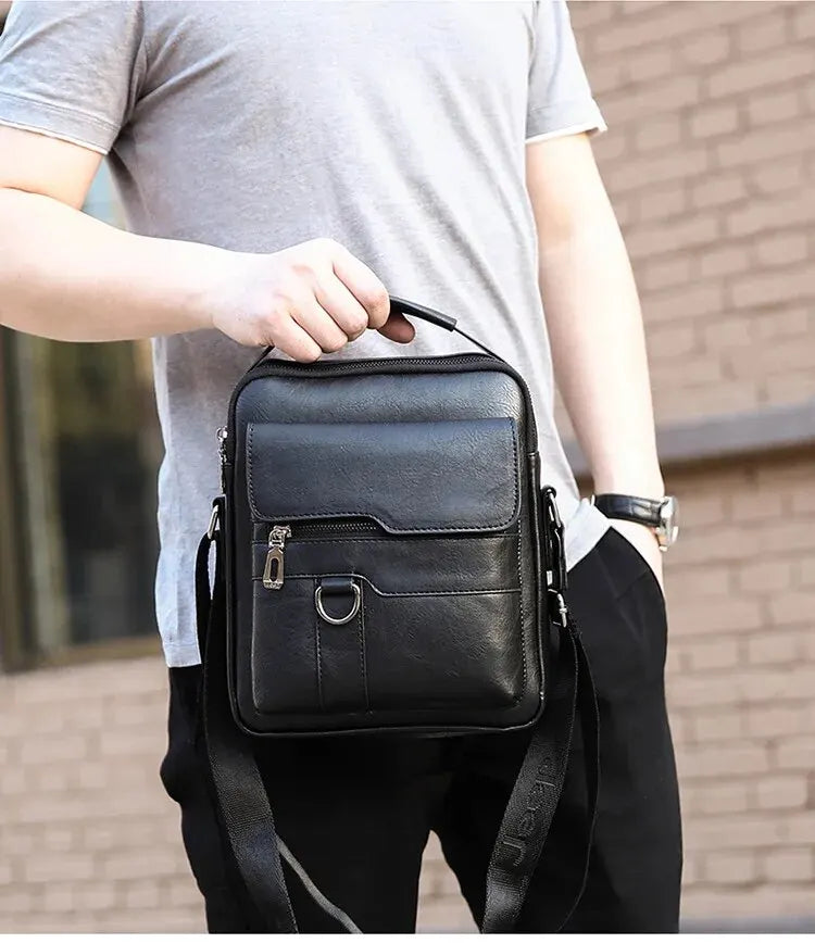 Shoulder Bag Masculina em Couro