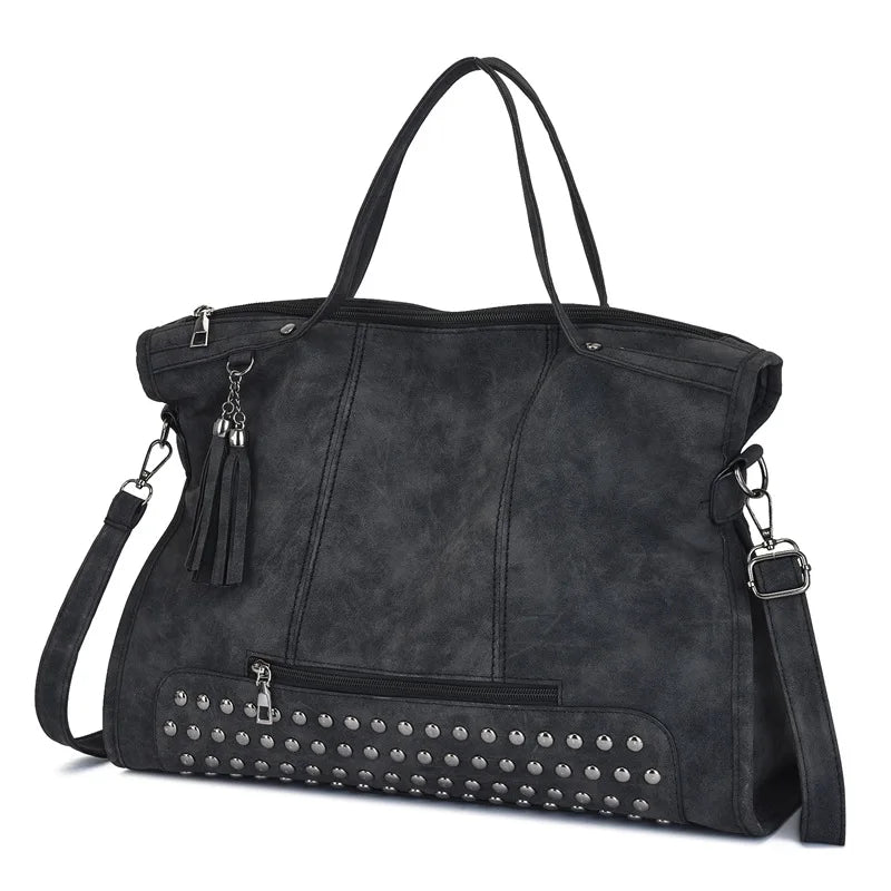 Bolsa Feminina Tote em Couro com Spikes