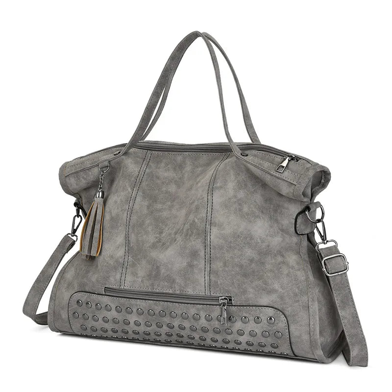 Bolsa Feminina Tote em Couro com Spikes