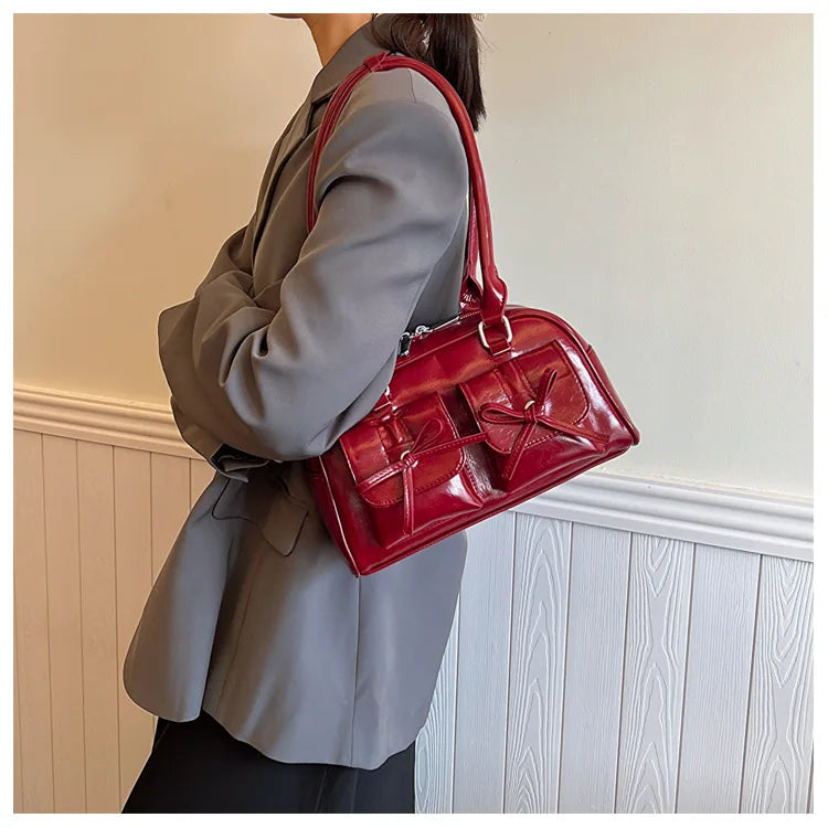 Bolsa Feminina de Ombro em Couro Fashion com Laço